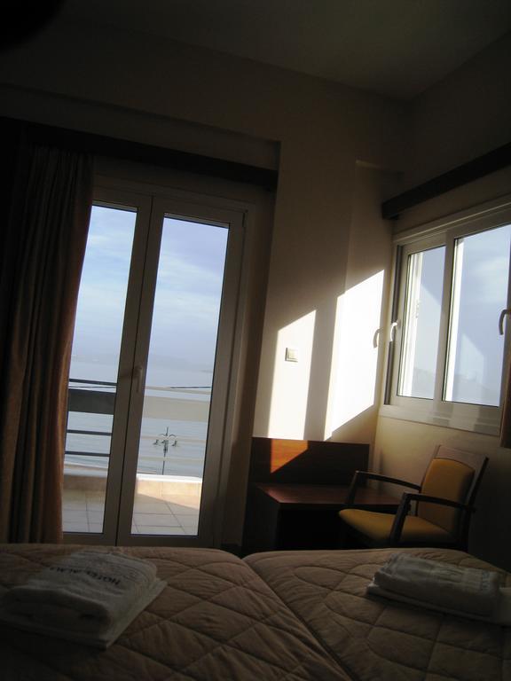 Alma Hotel Kamena Vourla Bilik gambar