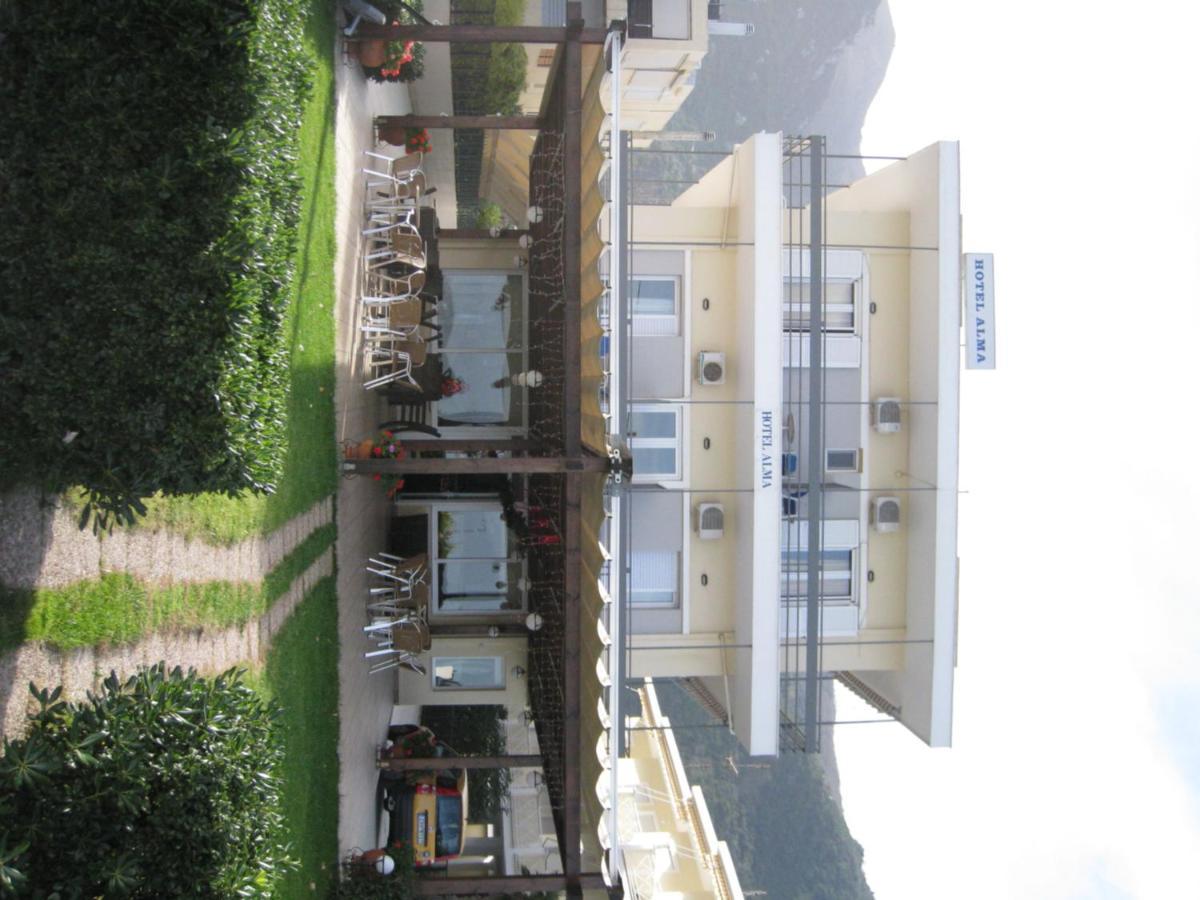 Alma Hotel Kamena Vourla Luaran gambar
